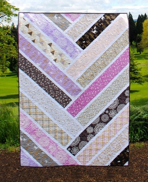 The Broken Herringbone Quilt by Violet Craft  (Physical Copy)